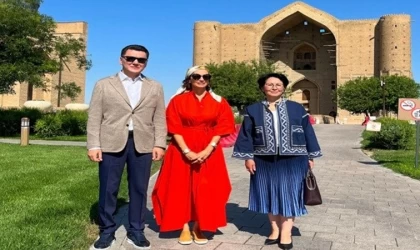 UNESCO Genel Direktörü Azoulay, Hoca Ahmet Yesevi Türbesi'ni ziyaret etti