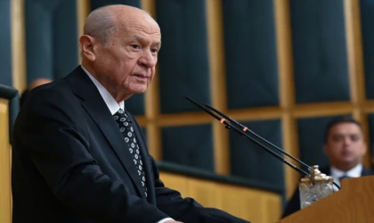 Bahçeli: Kapımızın önünde baykuş öttürmeyiz!